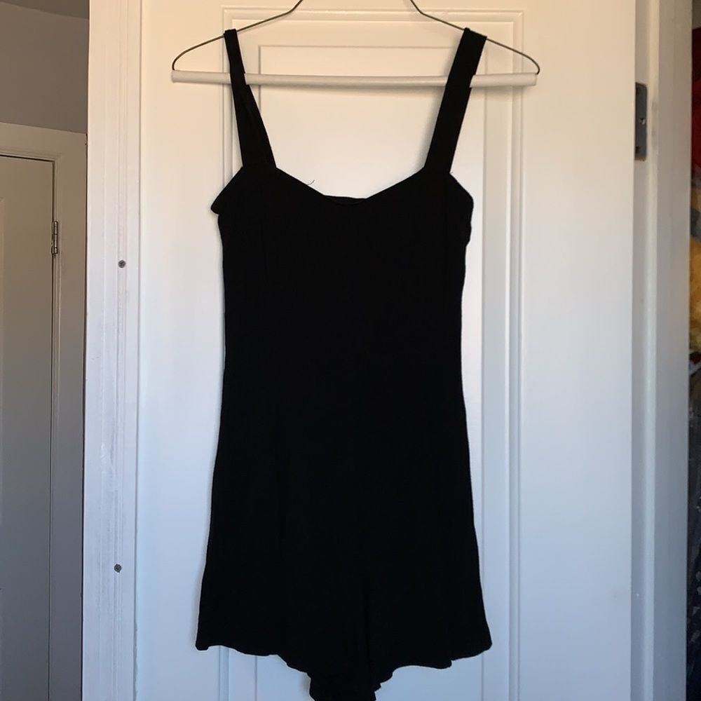 Forever 21 Black Cutout Knit Romper Size Small - Picture 8 of 11